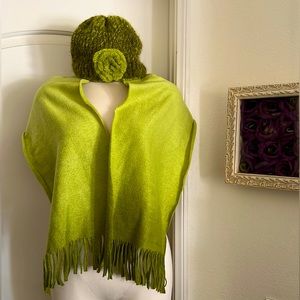 Ombré Scarf with Chenille Woven Hat / Host Pick